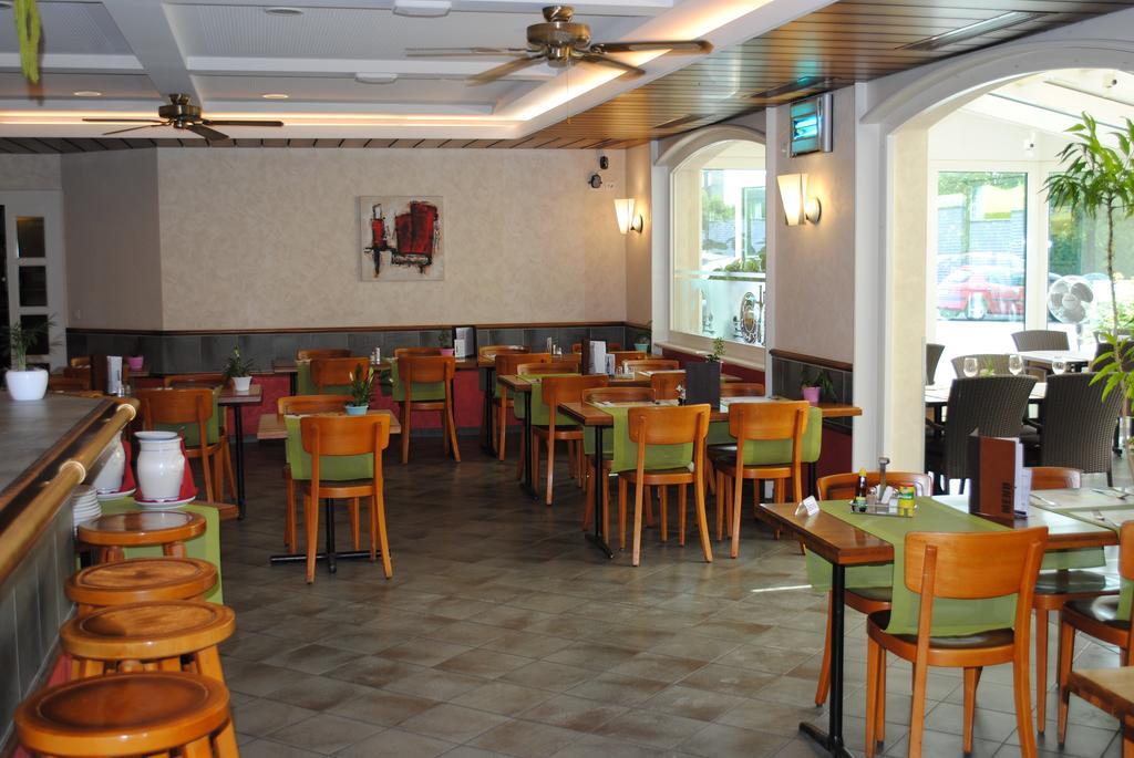 Motel - Hotel La Poularde Romont Eksteriør bilde