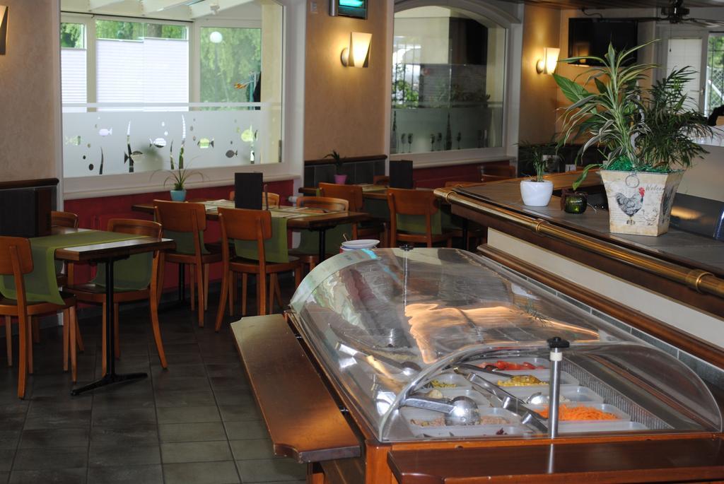 Motel - Hotel La Poularde Romont Eksteriør bilde