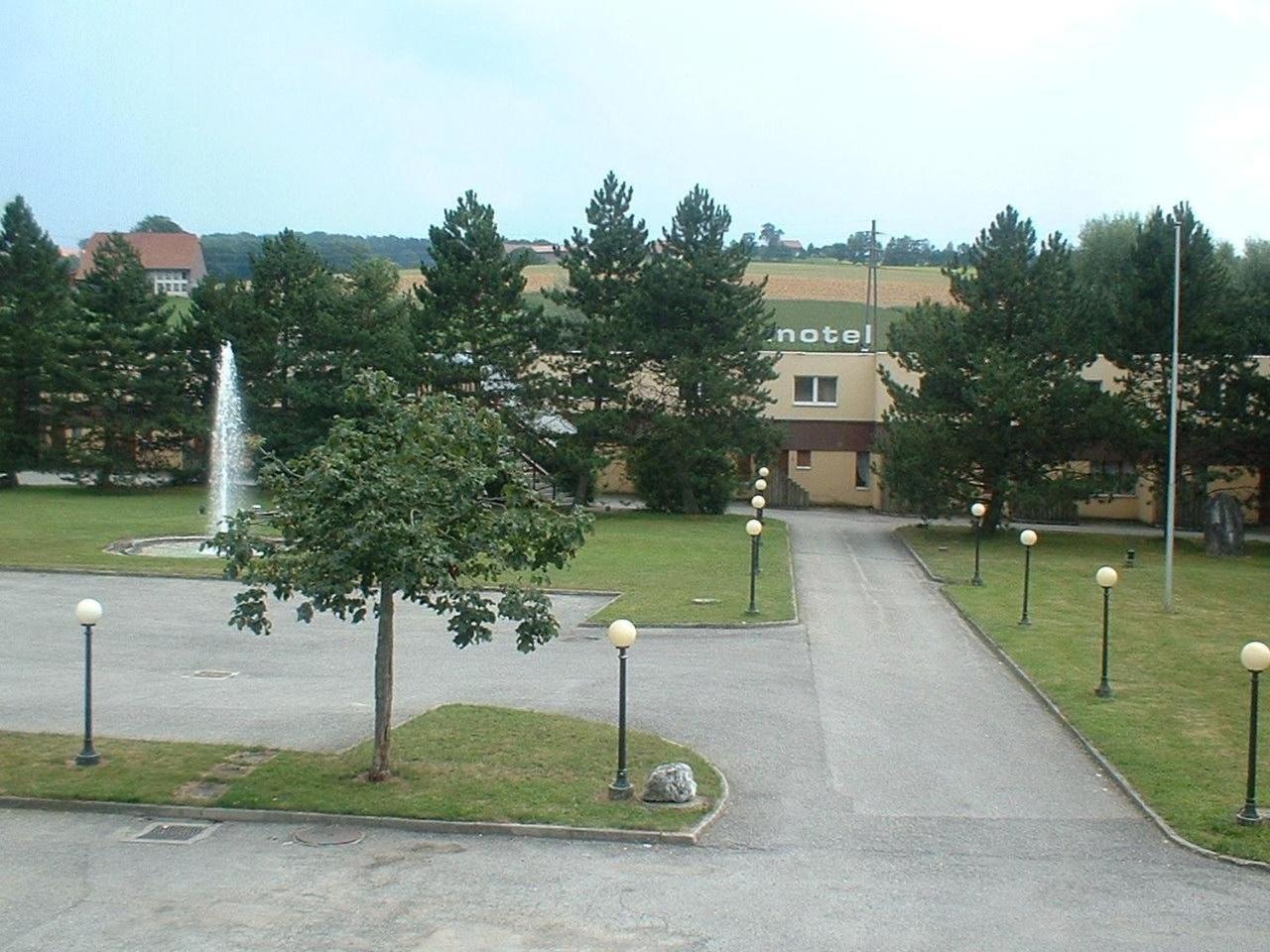 Motel - Hotel La Poularde Romont Eksteriør bilde