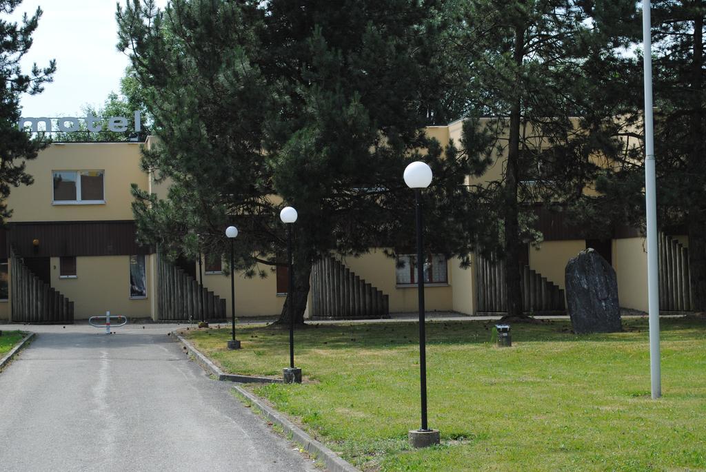 Motel - Hotel La Poularde Romont Eksteriør bilde